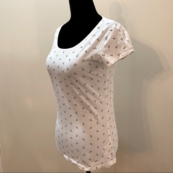 ‼️Add on for $5‼️ H&M Women’s Organic Cotton Tee - Picture 2 of 7